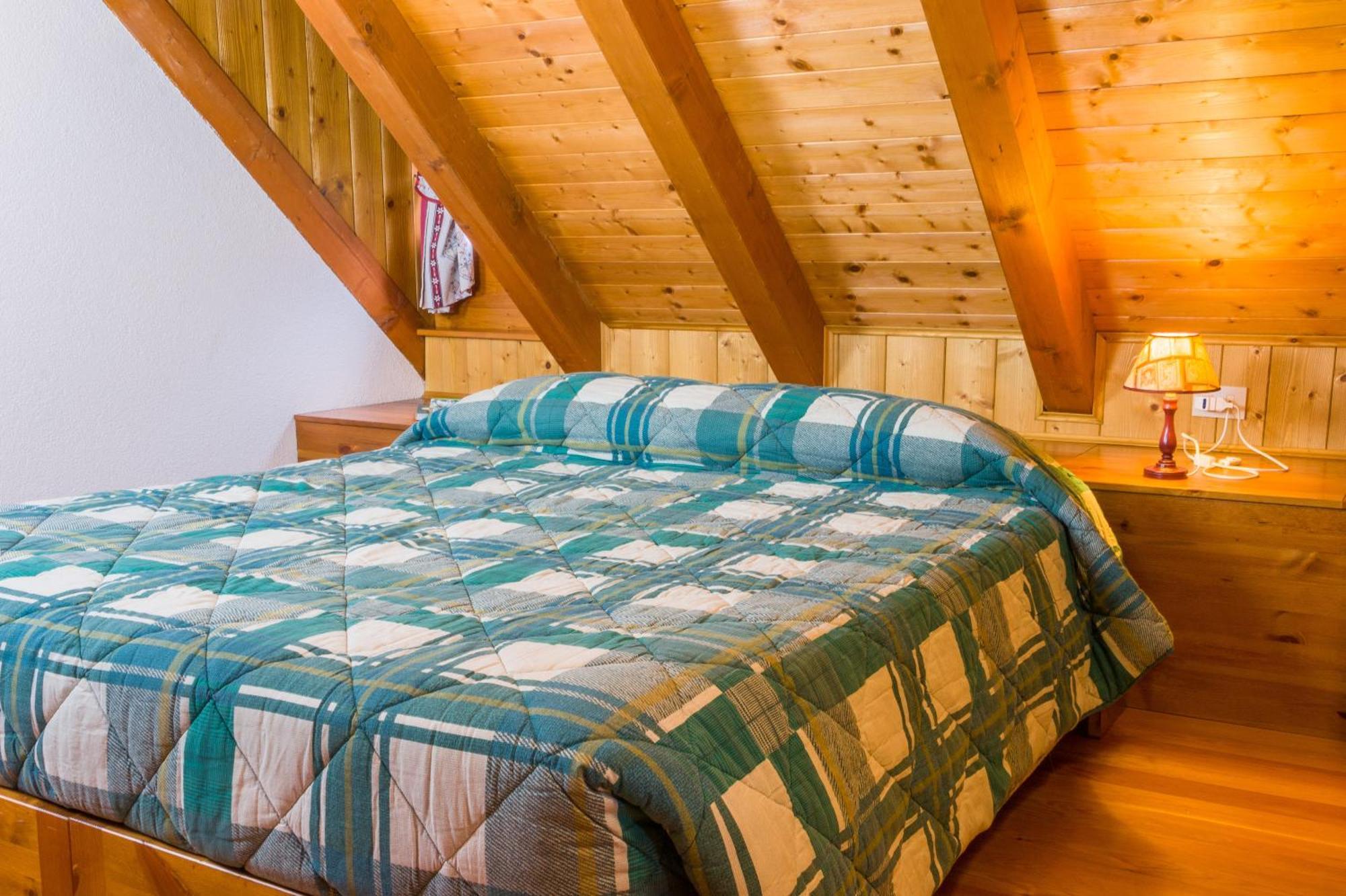 Agriturismo Pian Dei Tass Barcis Exteriör bild