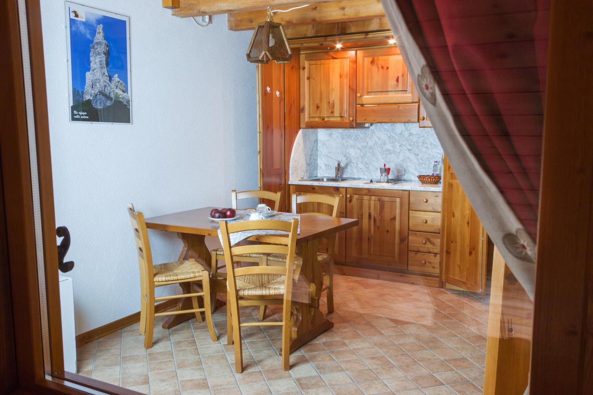 Agriturismo Pian Dei Tass Barcis Exteriör bild