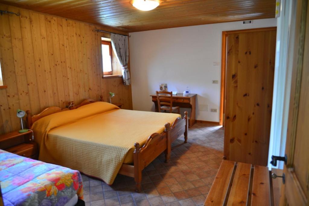Agriturismo Pian Dei Tass Barcis Exteriör bild
